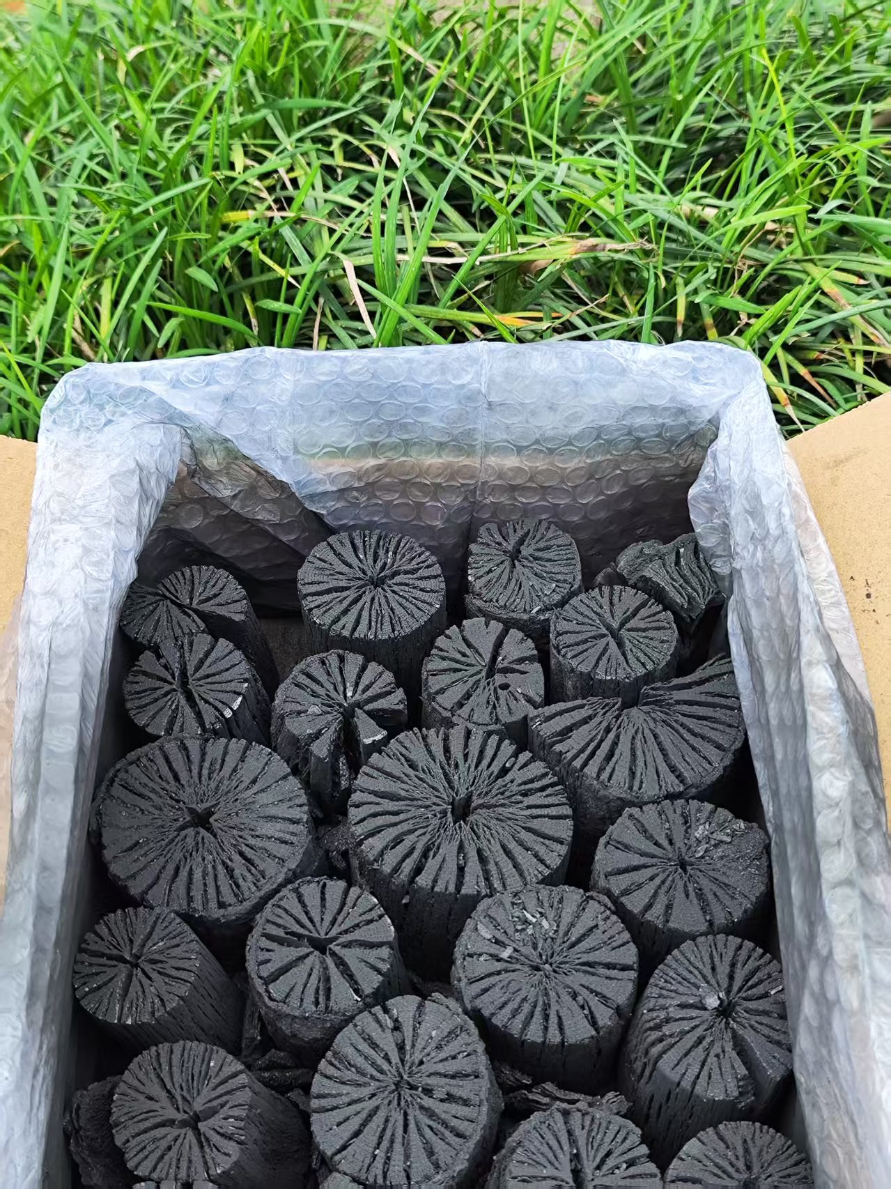 菊花白炭无烟无味耐烧适用于户外烧烤室内火锅煮茶