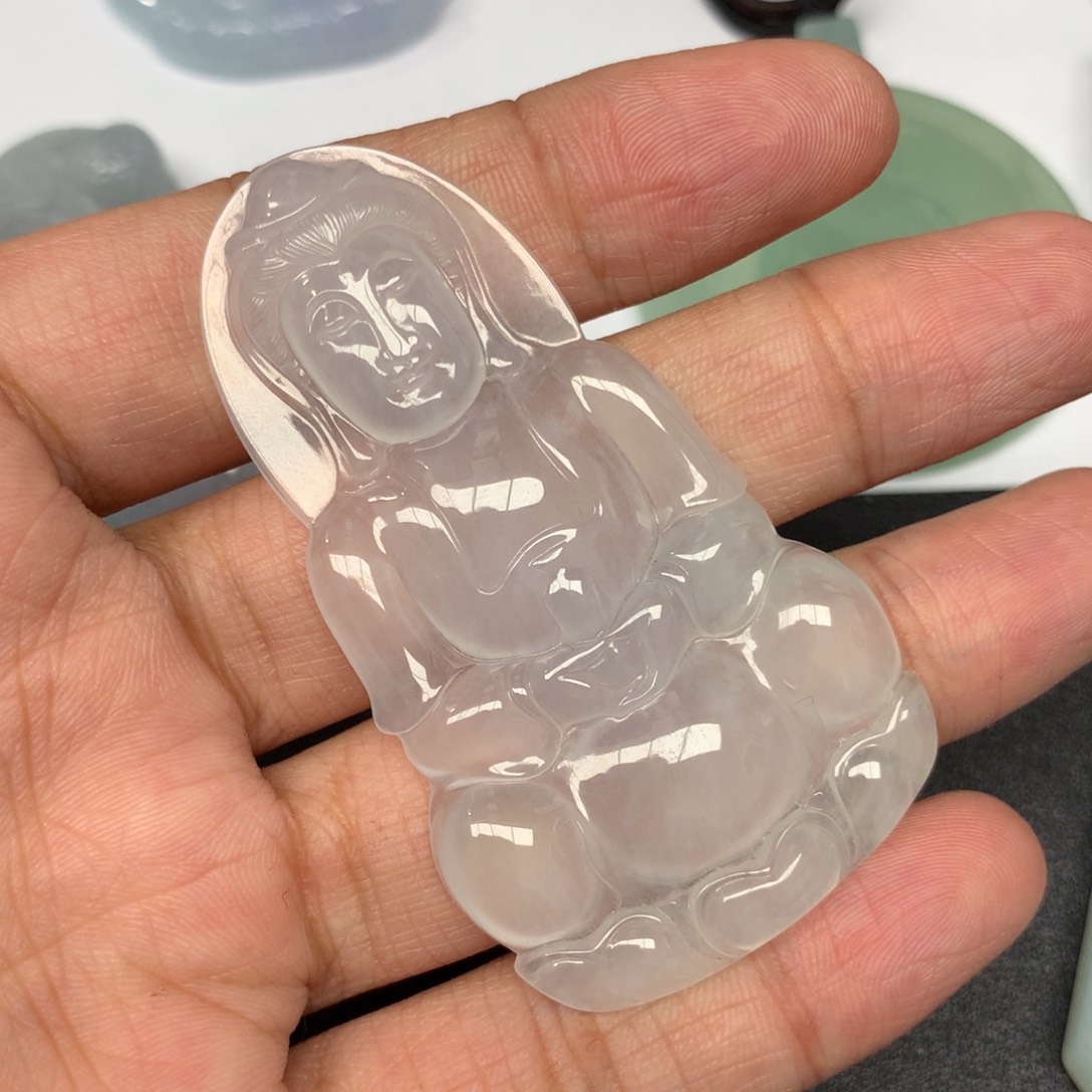 翡翠颈饰未镶嵌L***佳