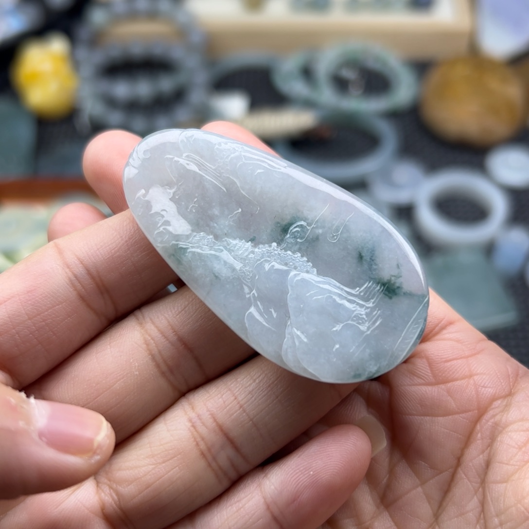 颈饰未镶嵌翡翠山水牌