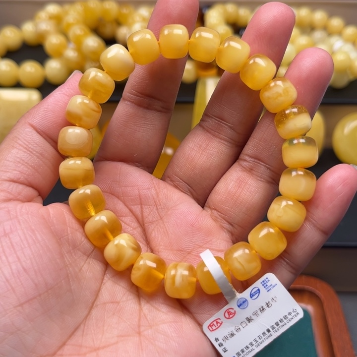 琥珀未镶嵌珠宝奇石M197号10+金白