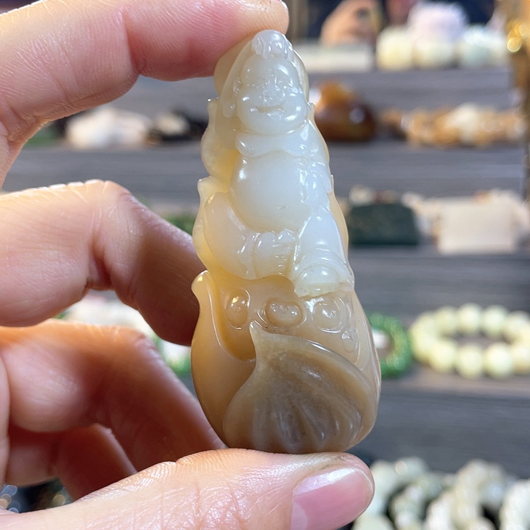 和田玉颈饰未镶嵌