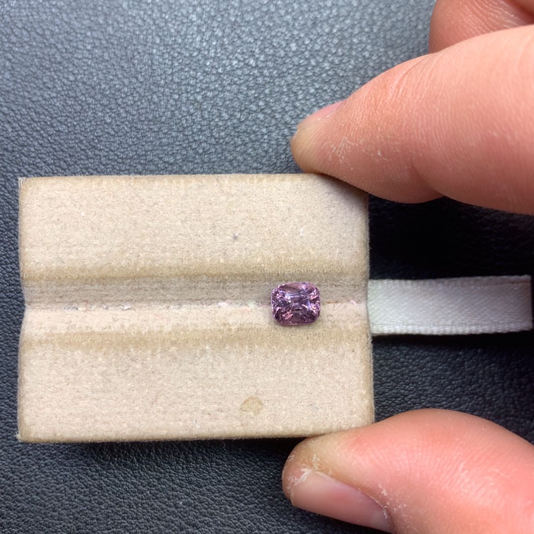 尖晶石裸石未镶嵌1.13ct