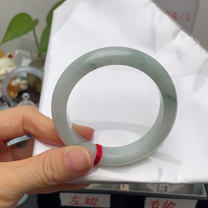 翡翠未镶嵌手镯52.8正圈