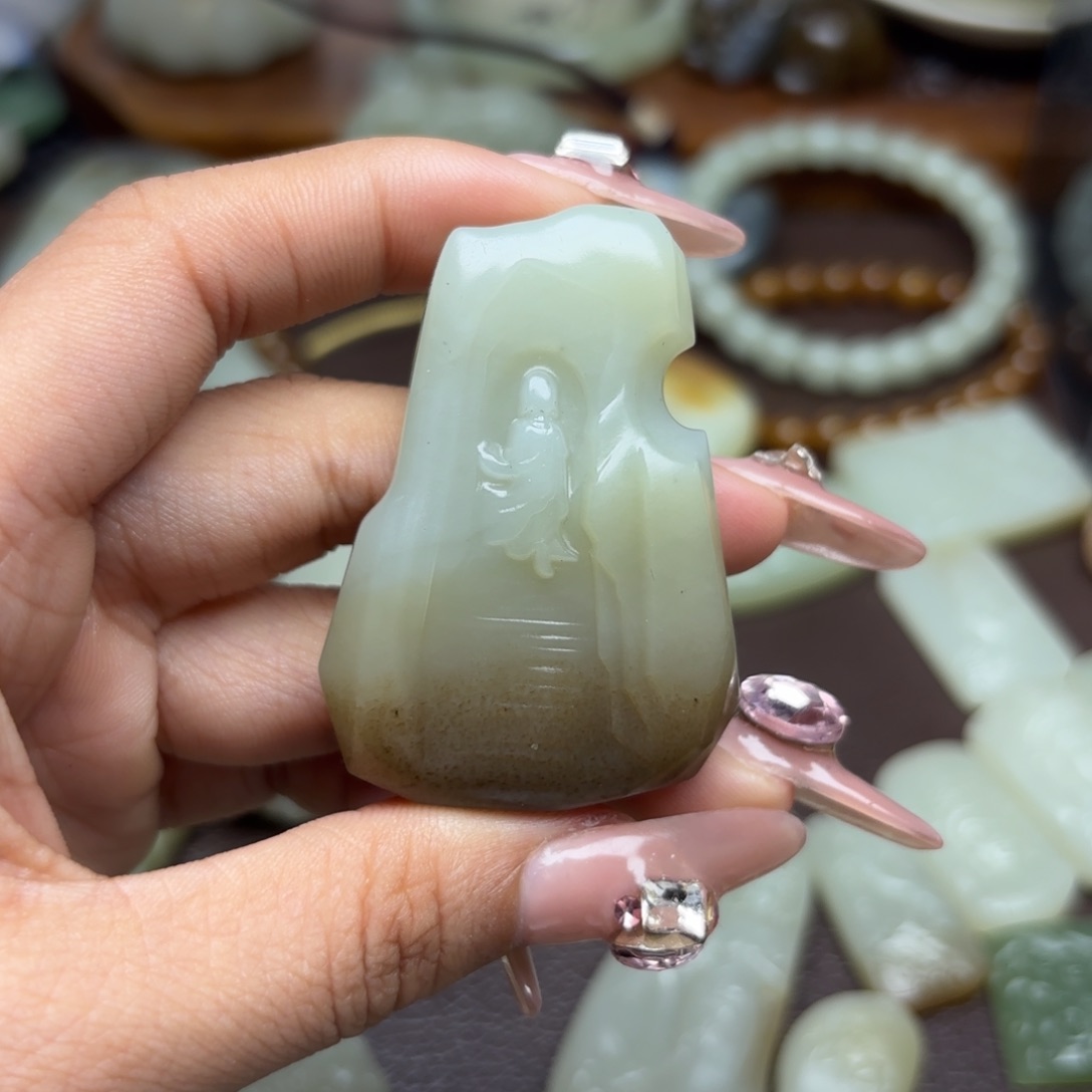 和田玉颈饰未镶嵌