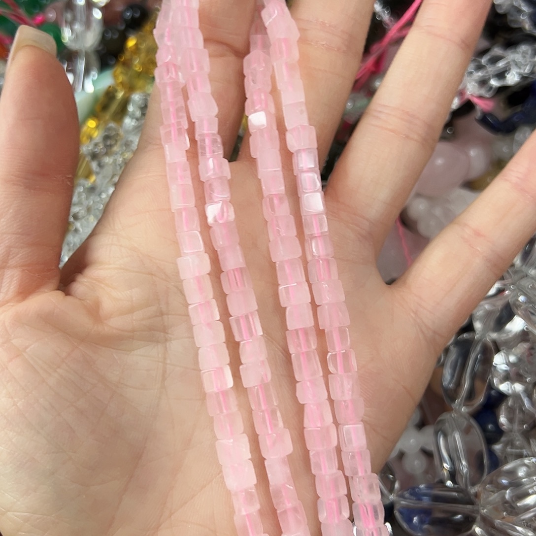 玛瑙/玉髓未镶嵌珠宝半成品，卡4粉水晶方糖一条