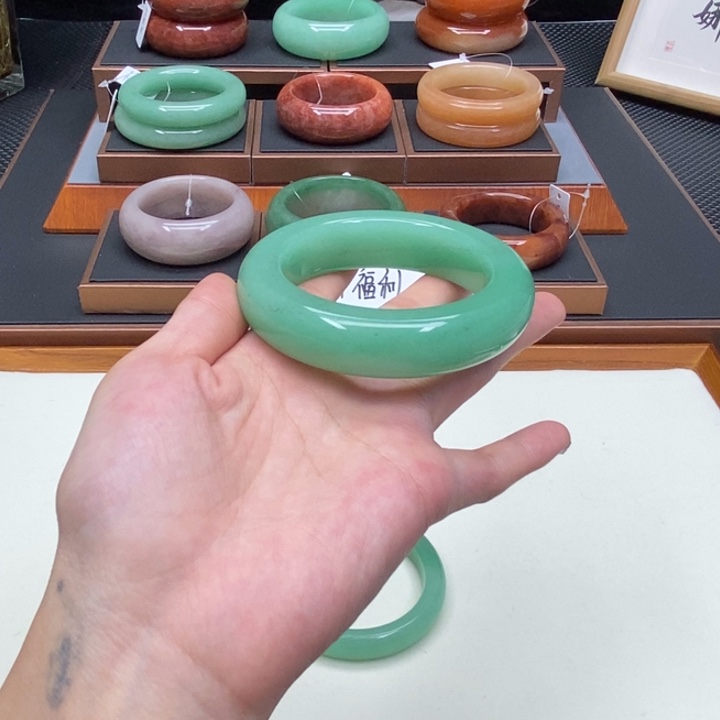 雨***合石英质玉（非洲翠）合金舍