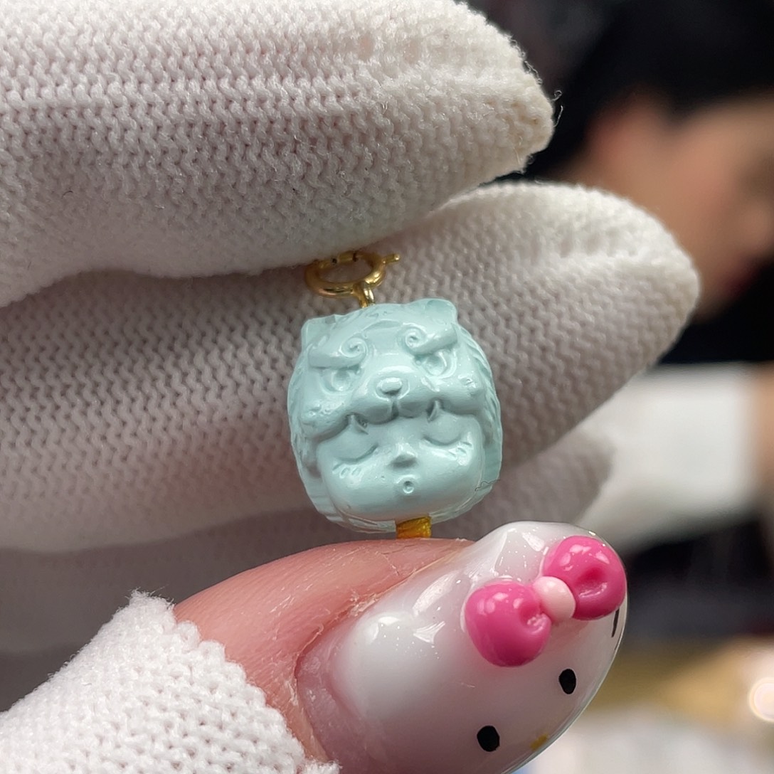 绿松石未镶嵌挂件