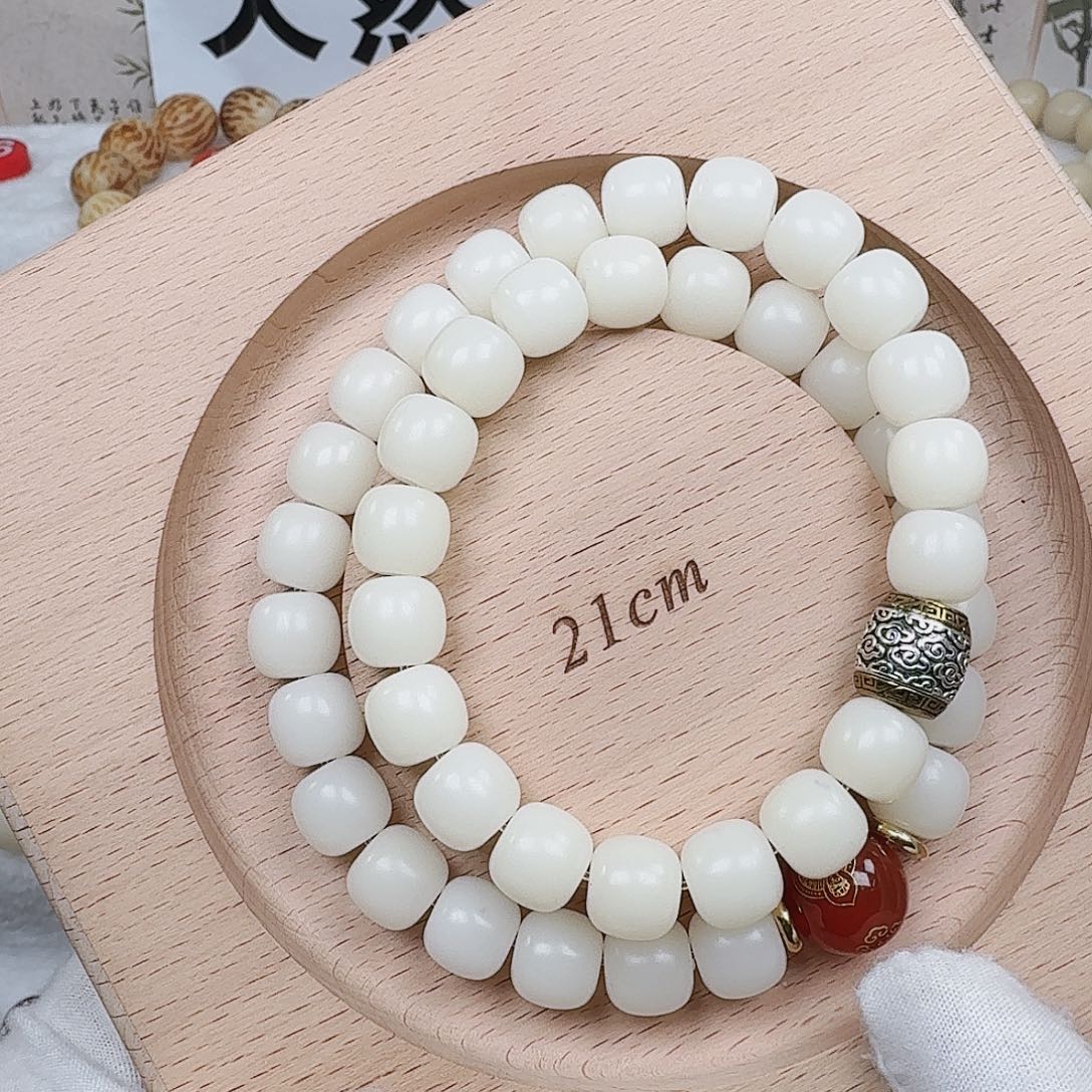 吊坠白玉菩提卡11双圈十二生肖