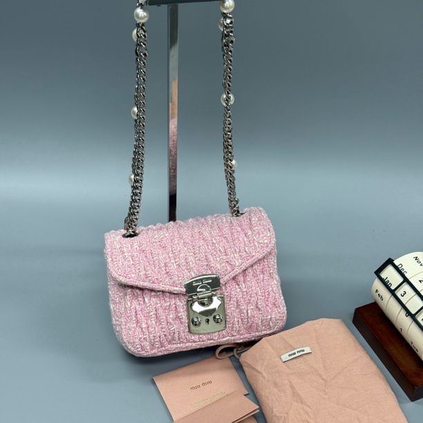 95新 MIU MIU/缪缪 近现代粉银毛呢翻盖珍珠链条包小香风