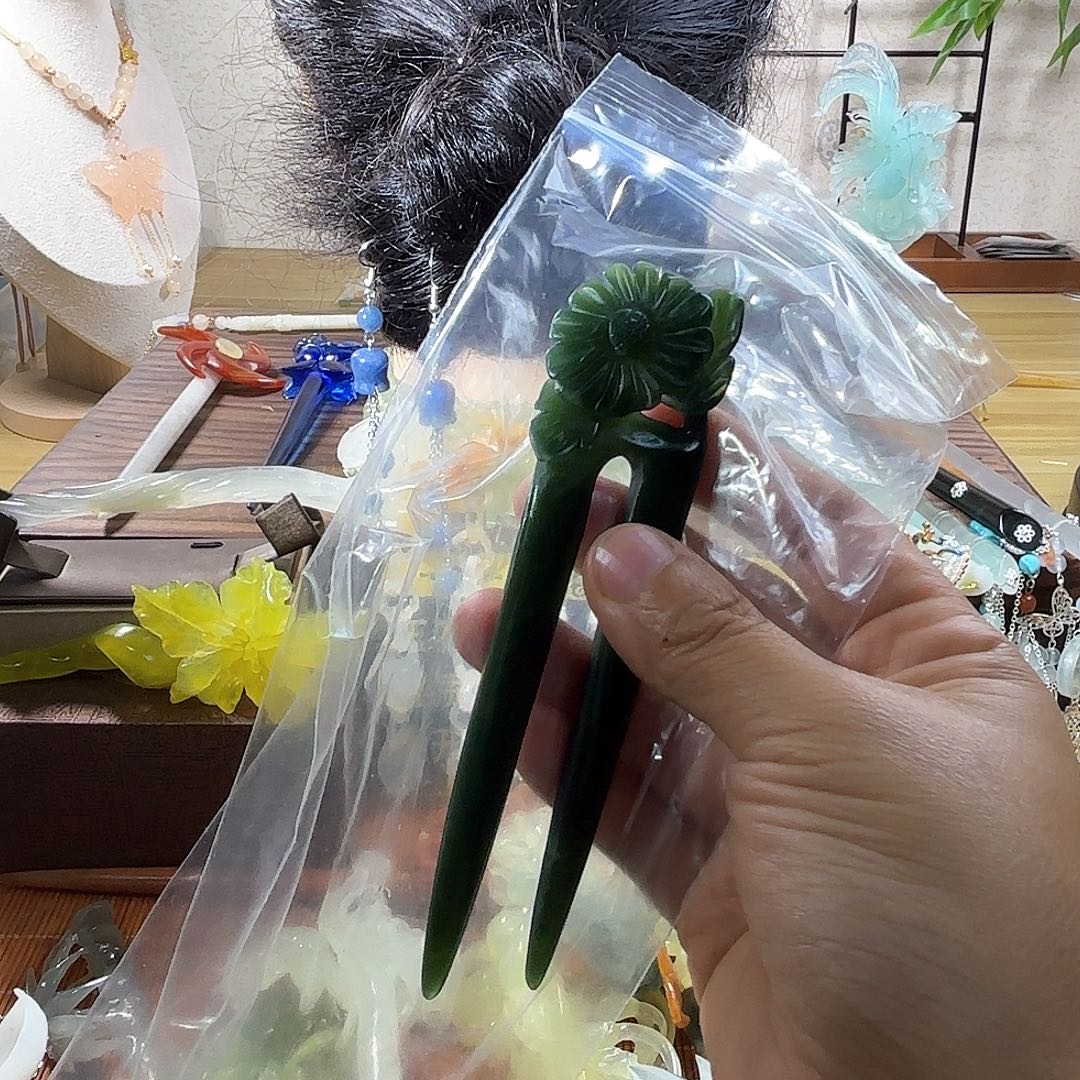 天***乐蛇纹石玉合金发饰