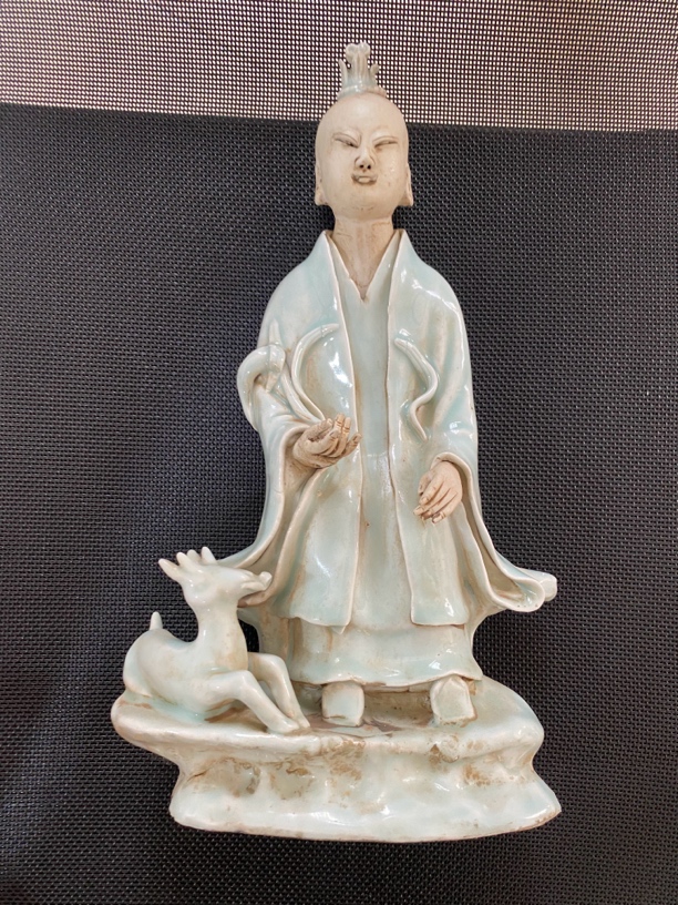 湖田窑影青瓷道士摆件 自然痕迹明显