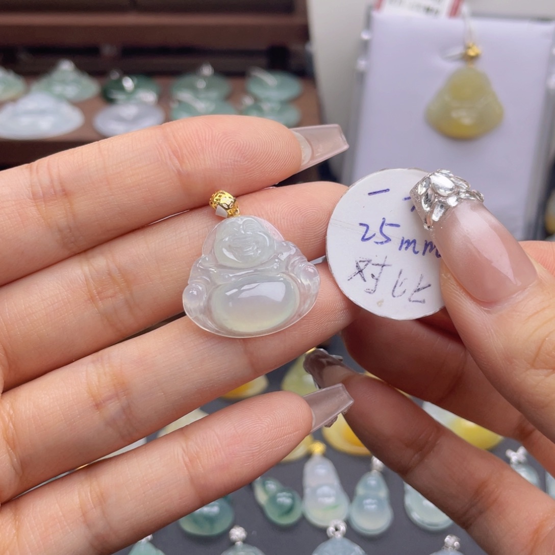 颈饰未镶嵌翡翠佛公