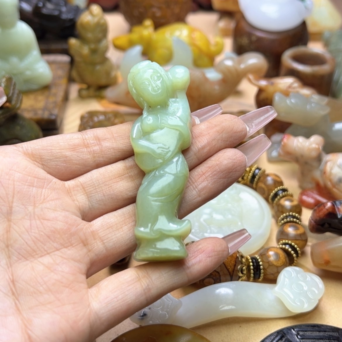 【闪购商品】蛇纹石玉颈饰未镶嵌