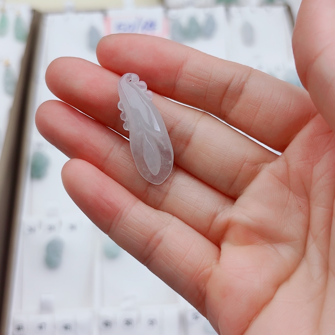 翡翠颈饰未镶嵌翡翠花花