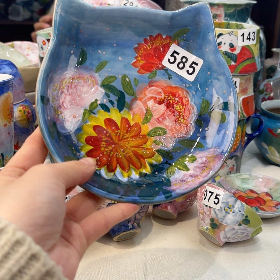 瓷片兔兔好可爱呀打