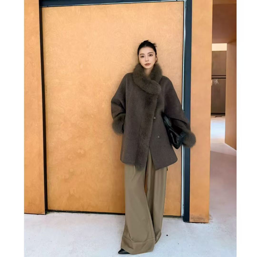 女中长款秋冬女式赫本风毛呢外套气质宽松针织设计师Y0172