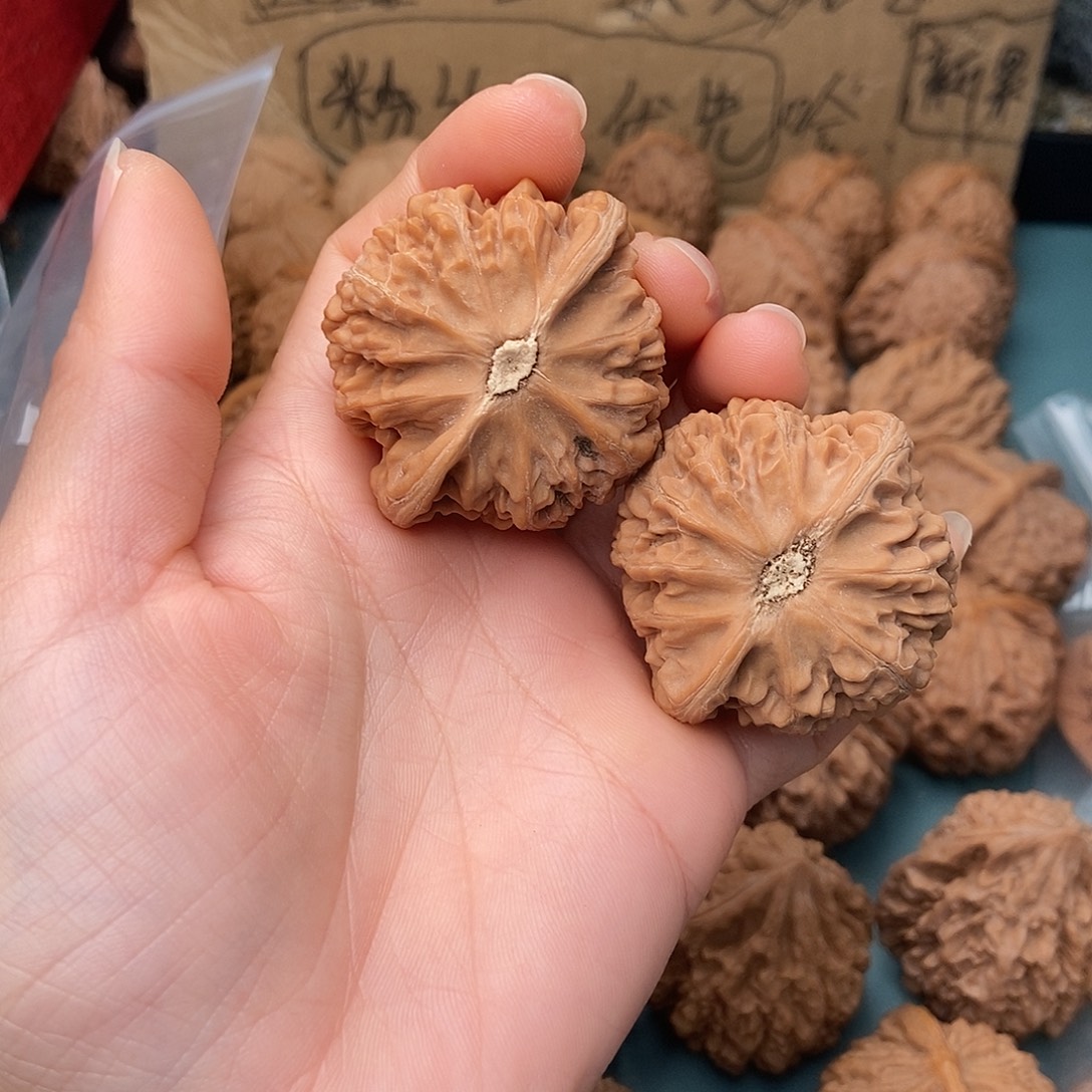 花***埃文玩核桃吊坠宫灯13