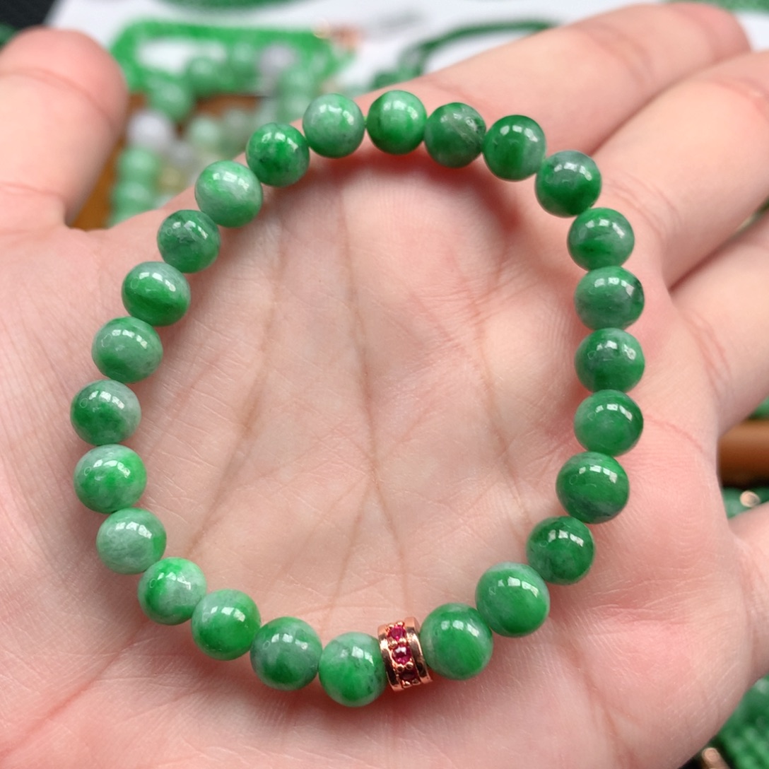 翡翠手链未镶嵌翡翠