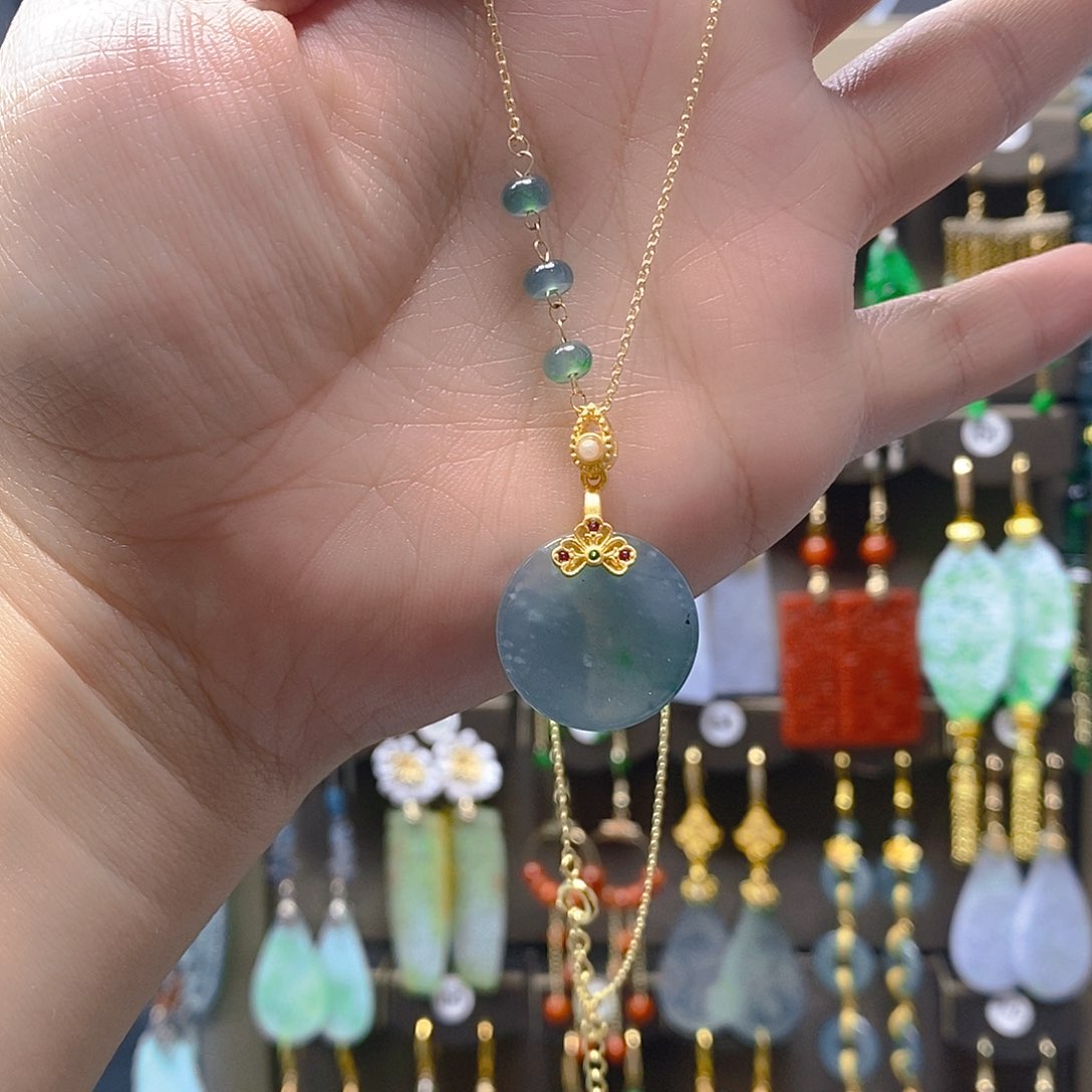 颈饰未镶嵌翡翠翡翠