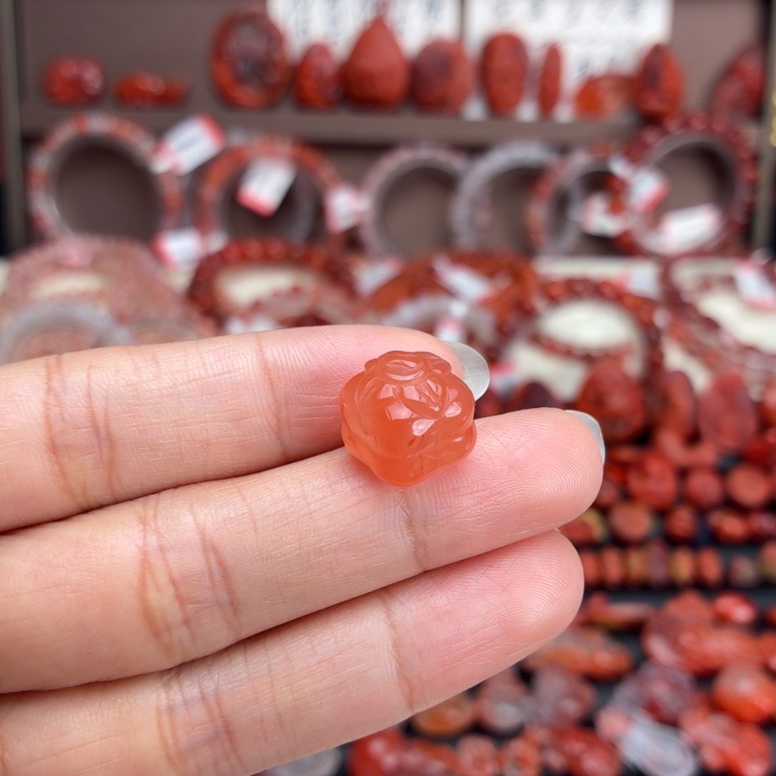 南红玛瑙未镶嵌颈饰柿子12+