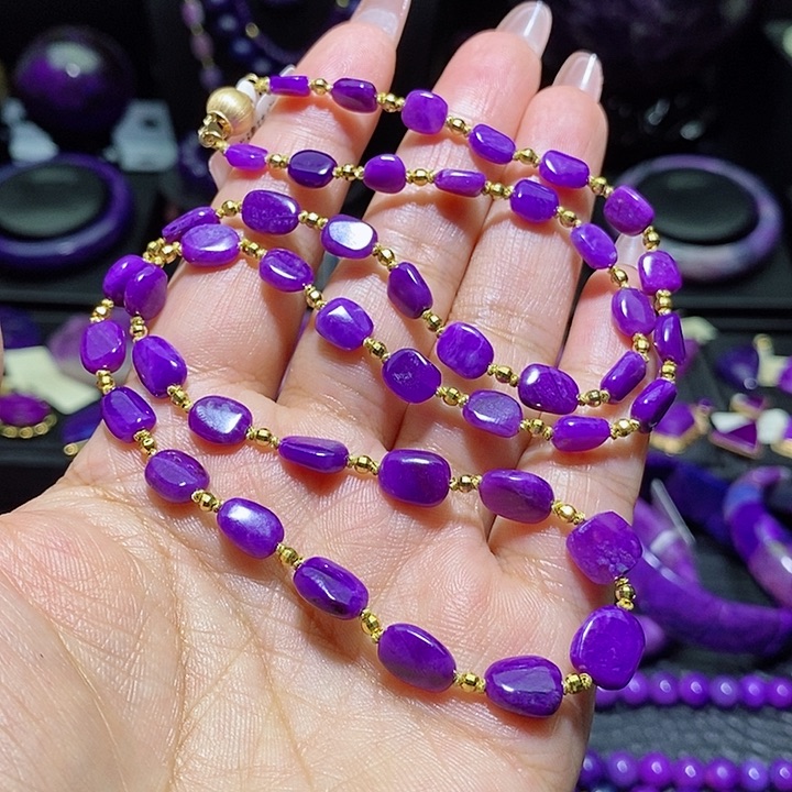 未镶嵌苏纪石（舒俱来）项链