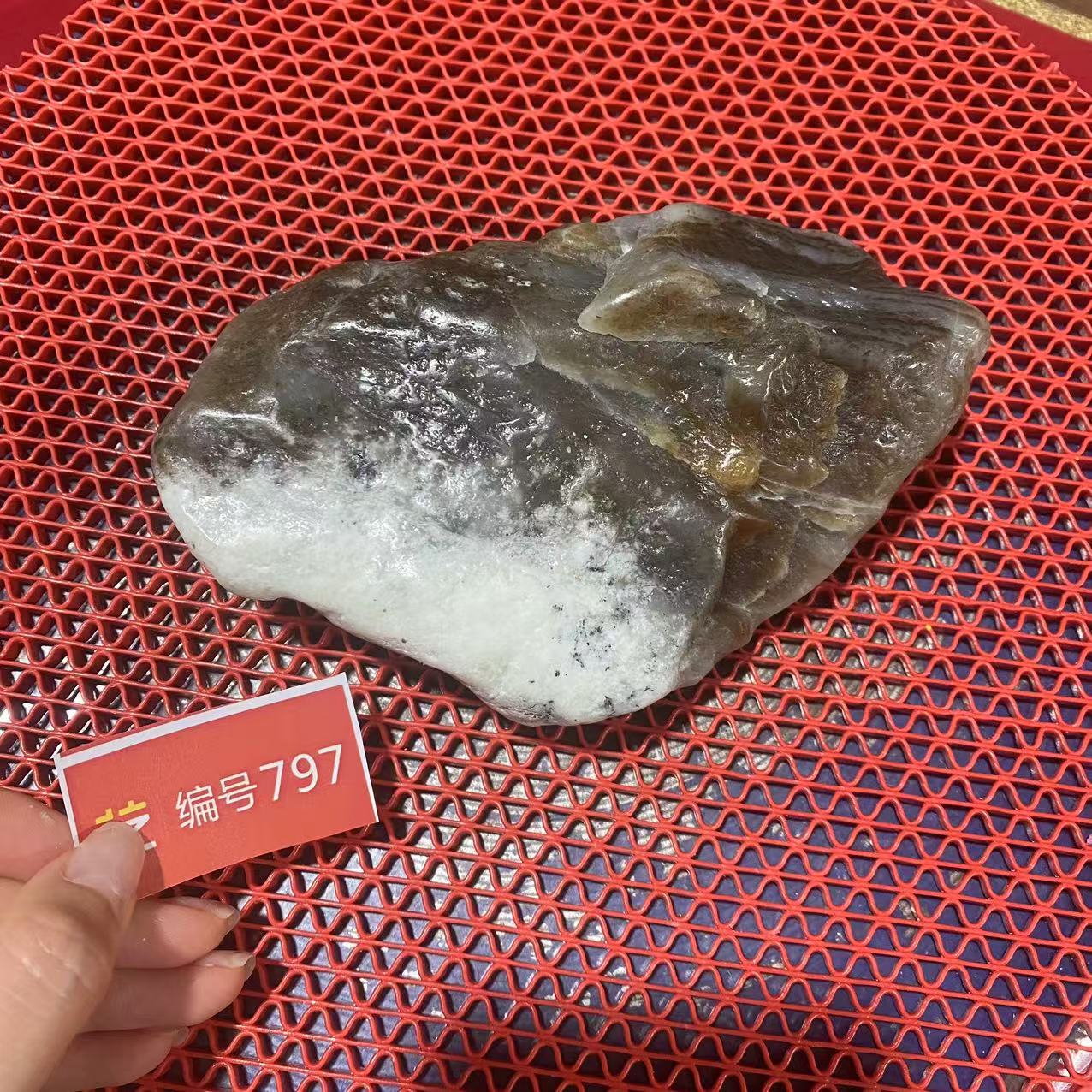 新疆玉料原石发一件编号797