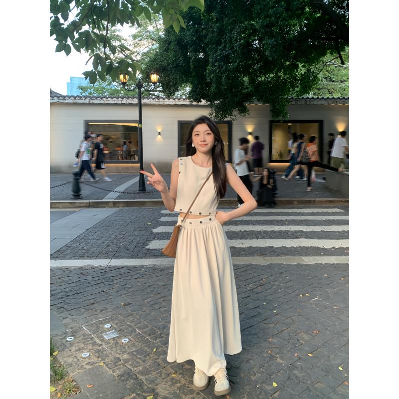 高级感气质套装无袖背心高腰半身裙小个子设计感小众两件套套装新