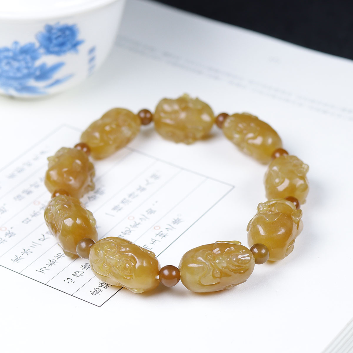 1128108和田玉糖玉怪罗汉手串