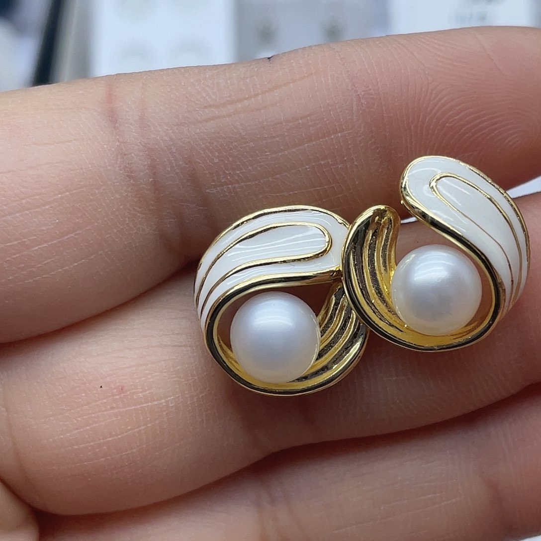 银S925镶嵌耳饰淡水珍珠