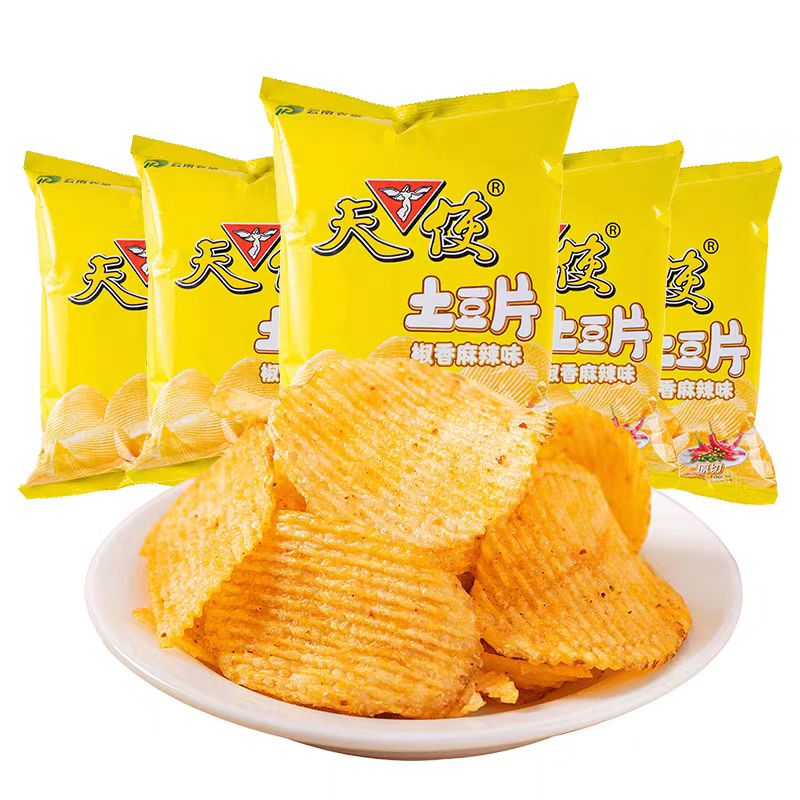 天使云南特产土豆片大包装薯片麻辣味办公休闲怀旧小吃零食大礼包