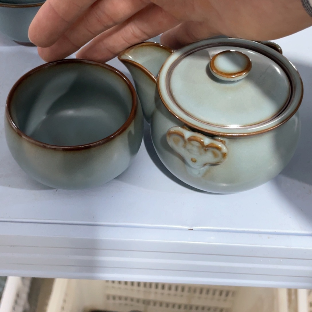 瓷片小微瑕。。。。。。。。。。。。