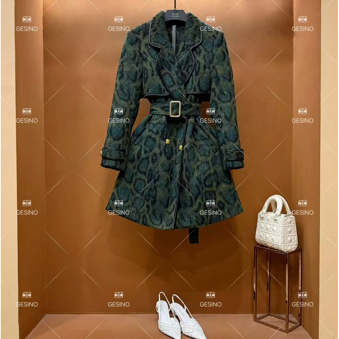 【娜娜】秋冬气质小香风时尚设计师中长款外套 QD-2025130