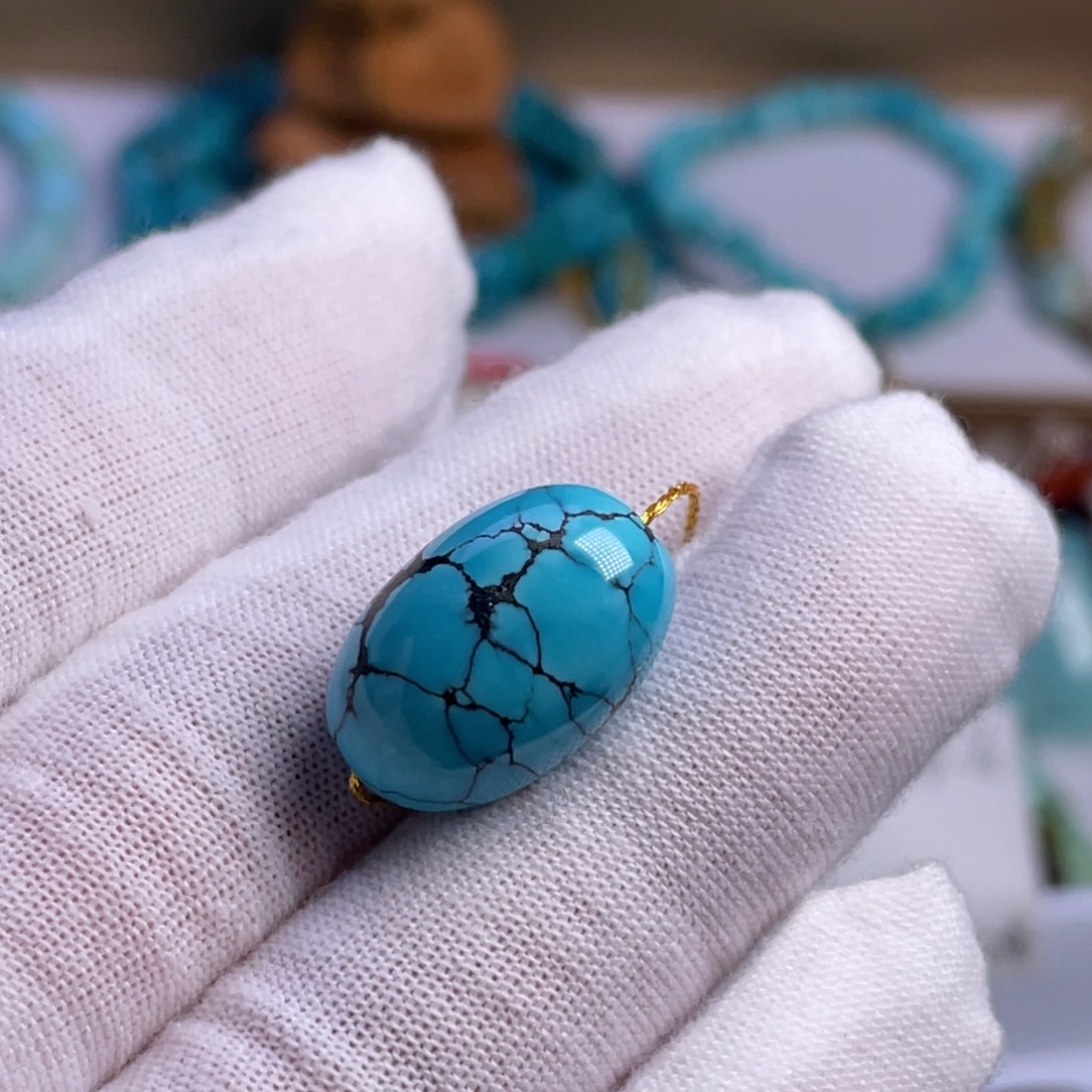 绿松石未镶嵌珠宝奇石