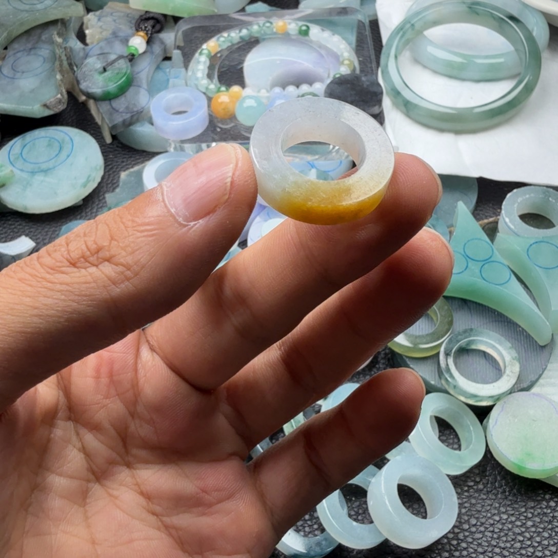 定制翡翠未镶嵌天然翡翠