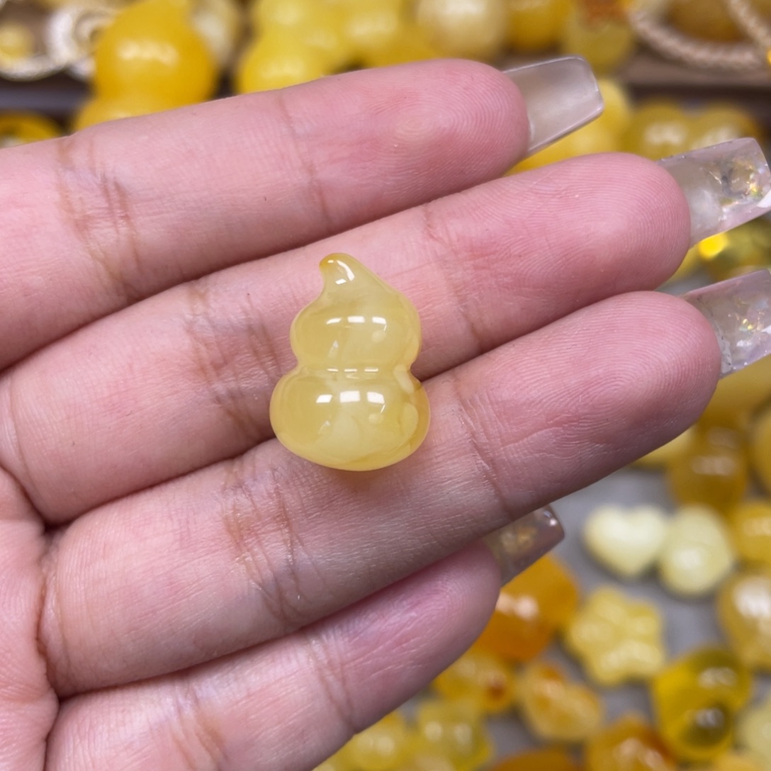 琥珀未镶嵌珠宝奇石