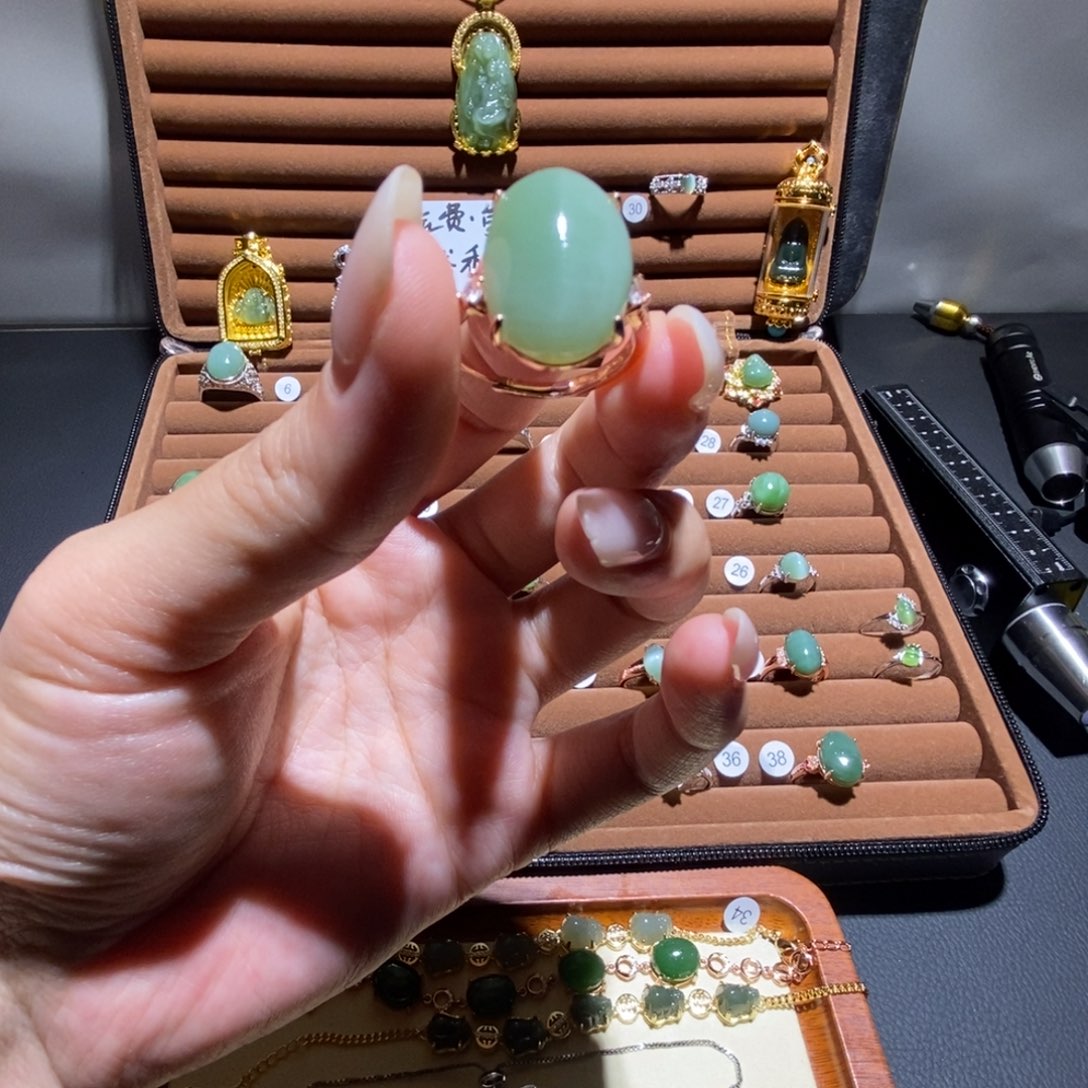 j***c和田玉未镶嵌戒指