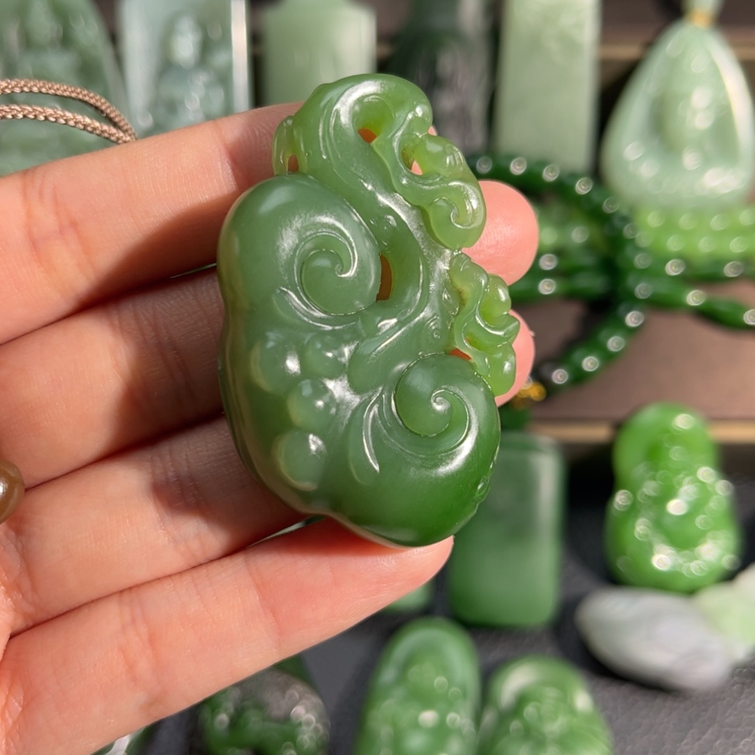 和田玉挂件未镶嵌碧玉灵芝如意定制