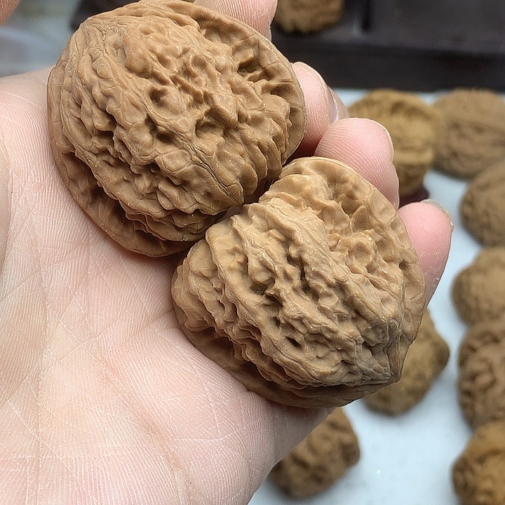 文玩核桃吊坠40 三角凹底