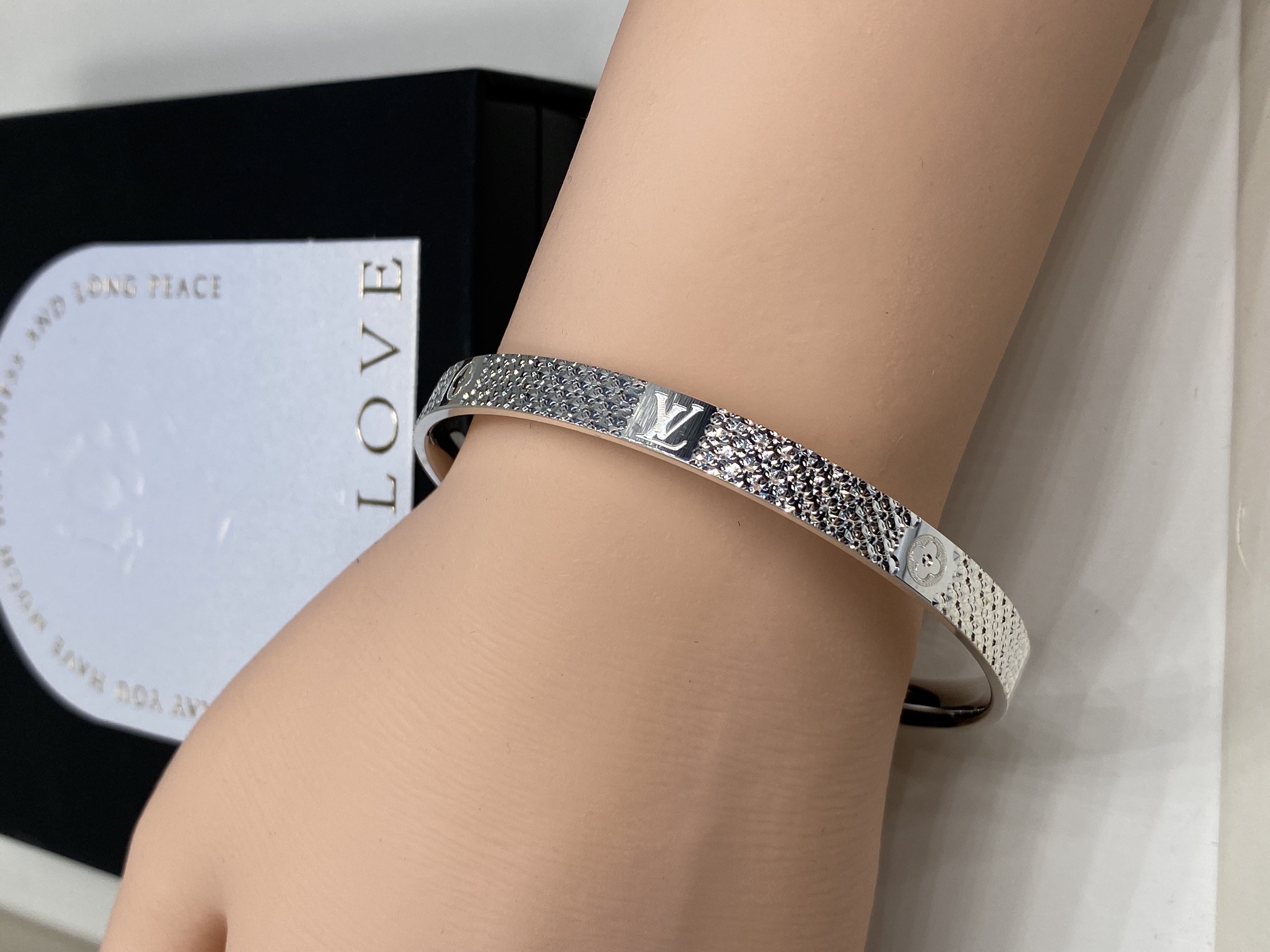 足银手镯 足银手镯【闭口手镯】足银999闪耀LV四叶草手镯潮流气质