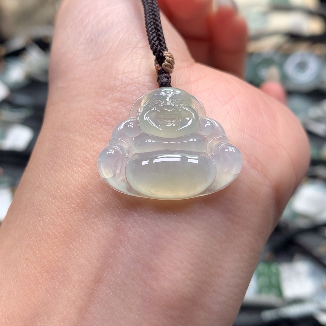 翡翠颈饰未镶嵌佛公