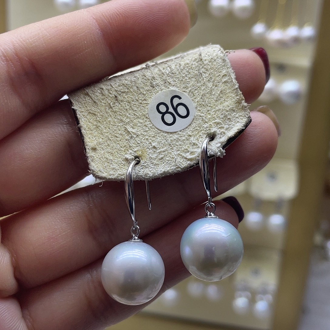 淡水珍珠银S925镶嵌耳饰