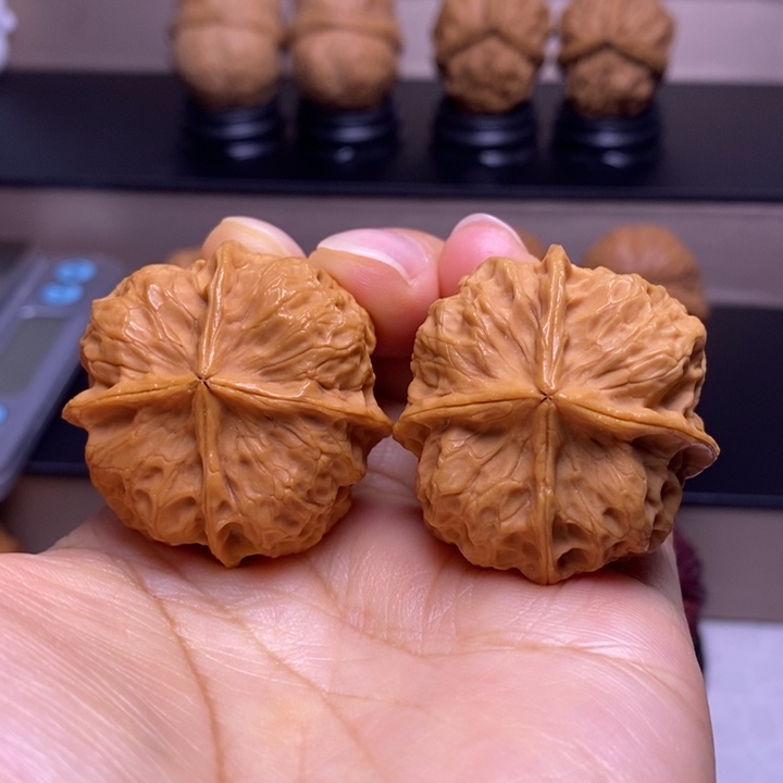 文玩核桃把件四楞78