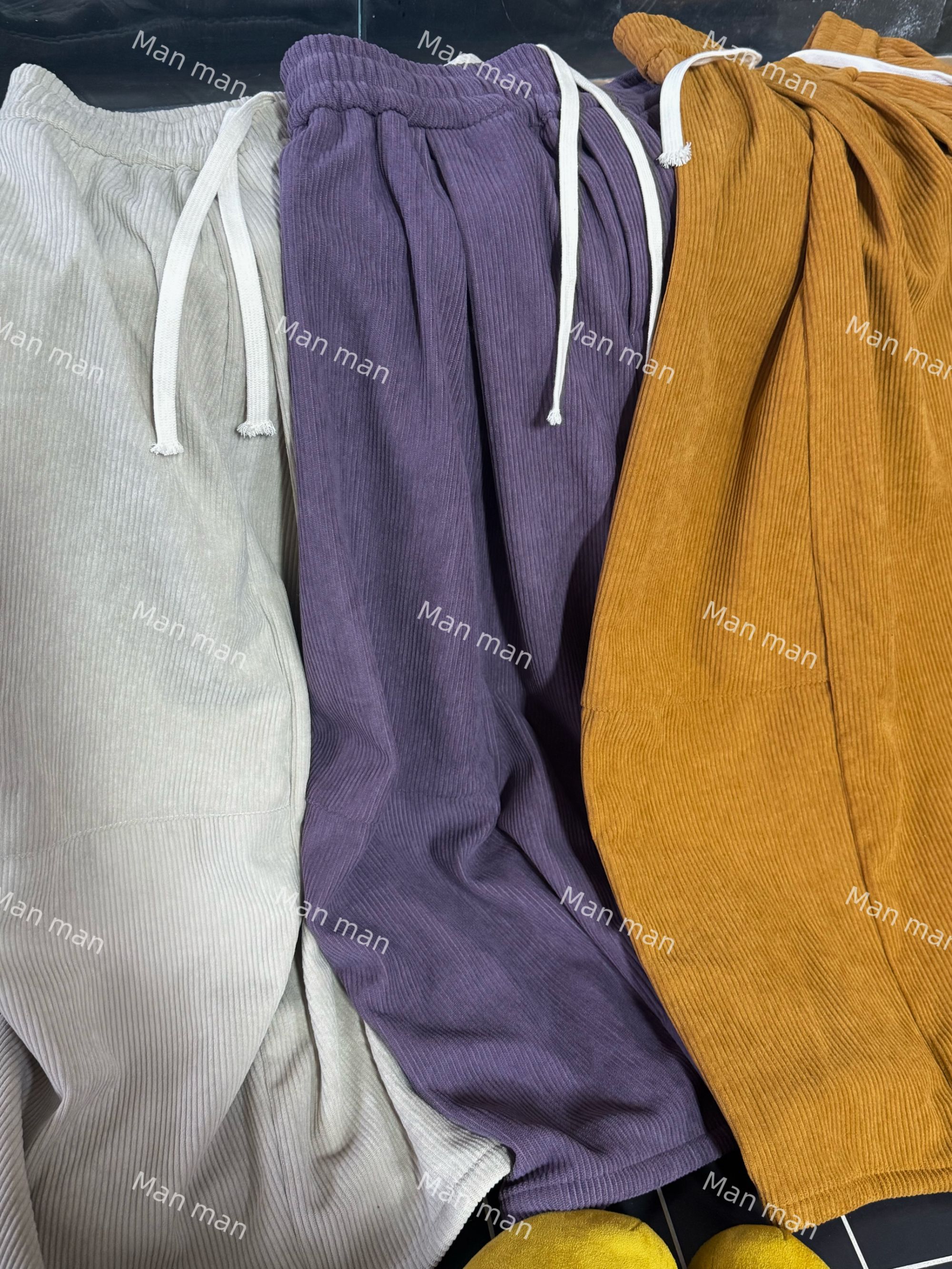 ManMan、2025秋季纯色极简风彩色加厚8分裤『Ins风』