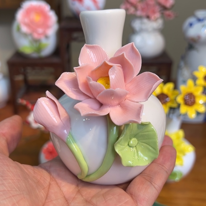 手工精致陶瓷摆件