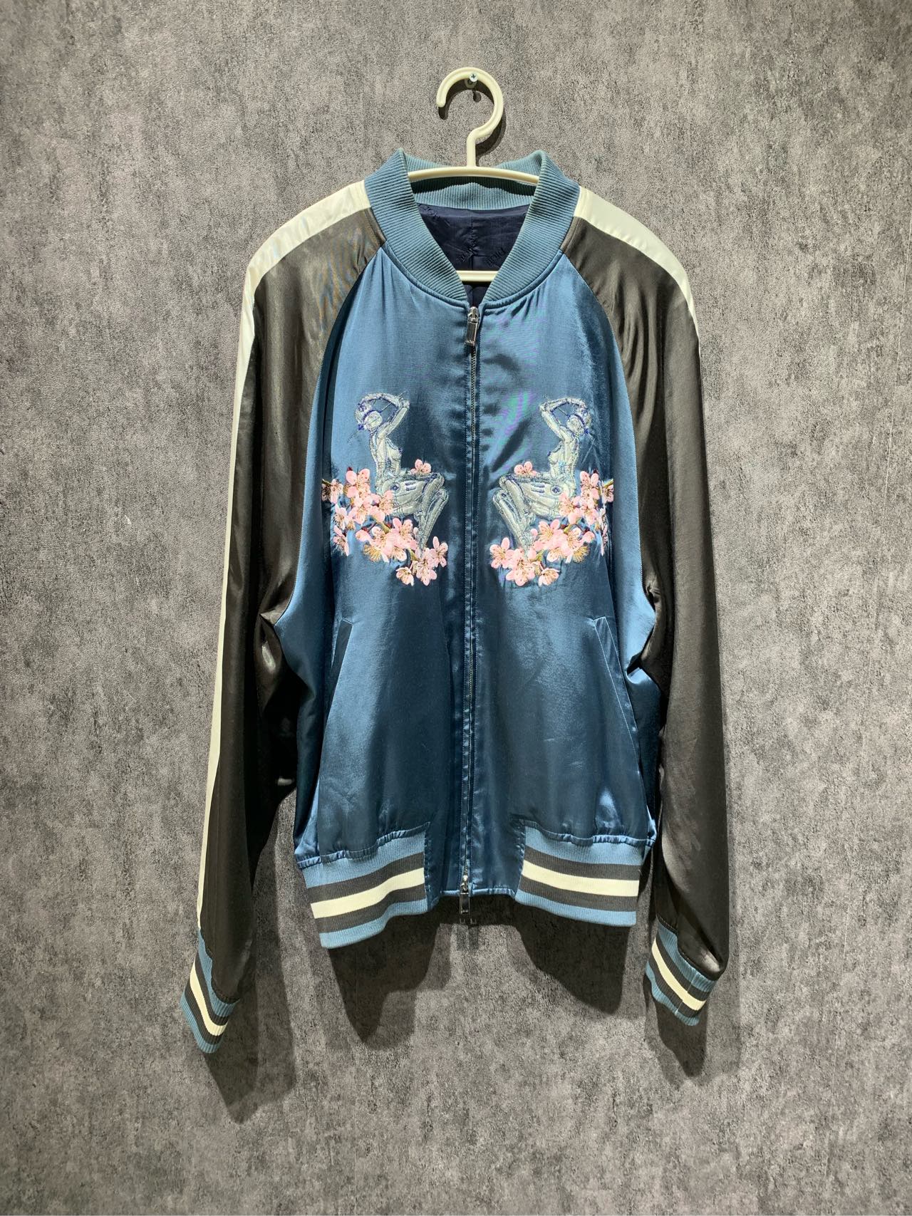 99新试穿/【Dior】空山基联名横须贺霸王龙刺绣棒球夹克/50码/13000