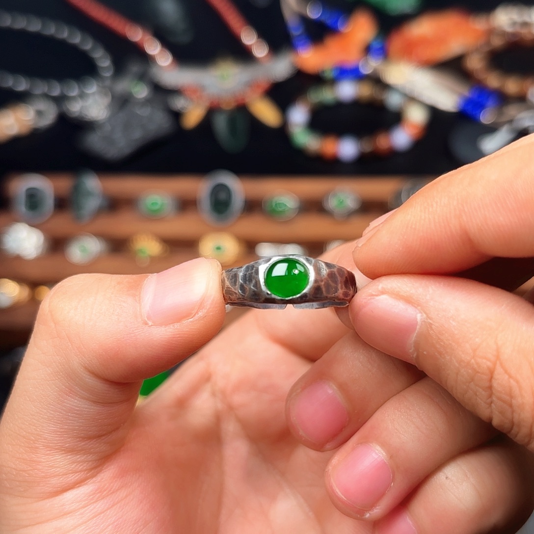 A***d翡翠银S925镶嵌戒指