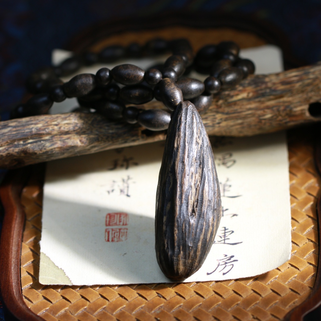 【曹总文玩】海南沉香木串（多样性发其一)R911