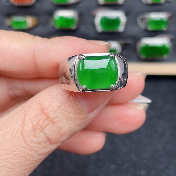 翡翠戒指银S925镶嵌没运费险编号2766