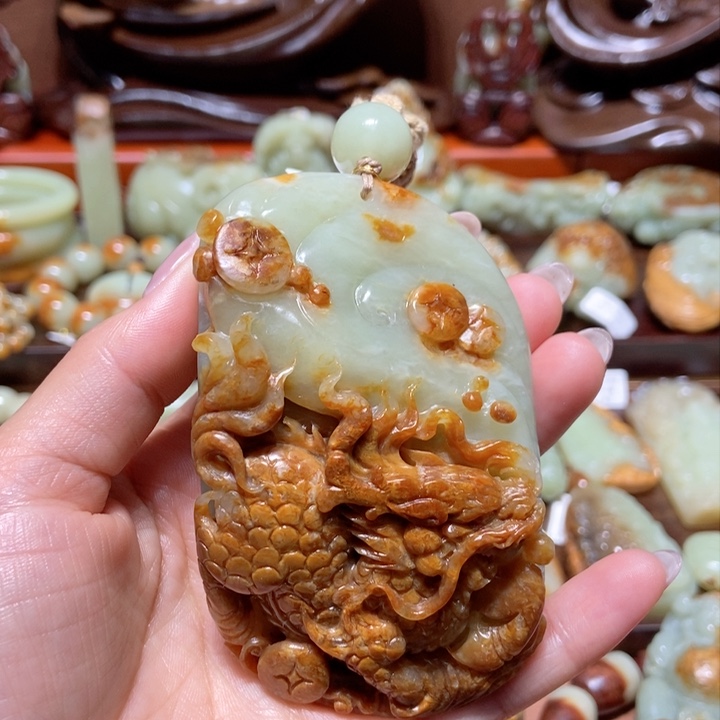 岫岩河磨玉（透闪石质玉）把件未镶嵌