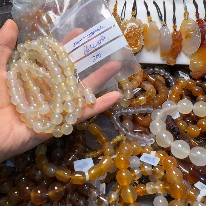 花***衣玛瑙/玉髓未镶嵌颈饰66034……200